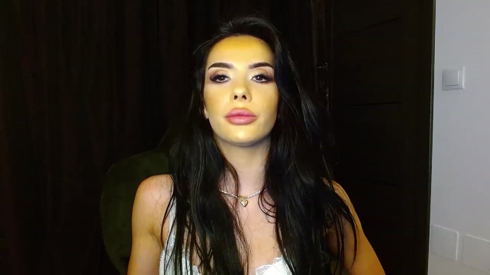 Gallery image thumbnail from La_bandida's myfreecams stream on, 07/11/2023, 22:11 image 10 of 20