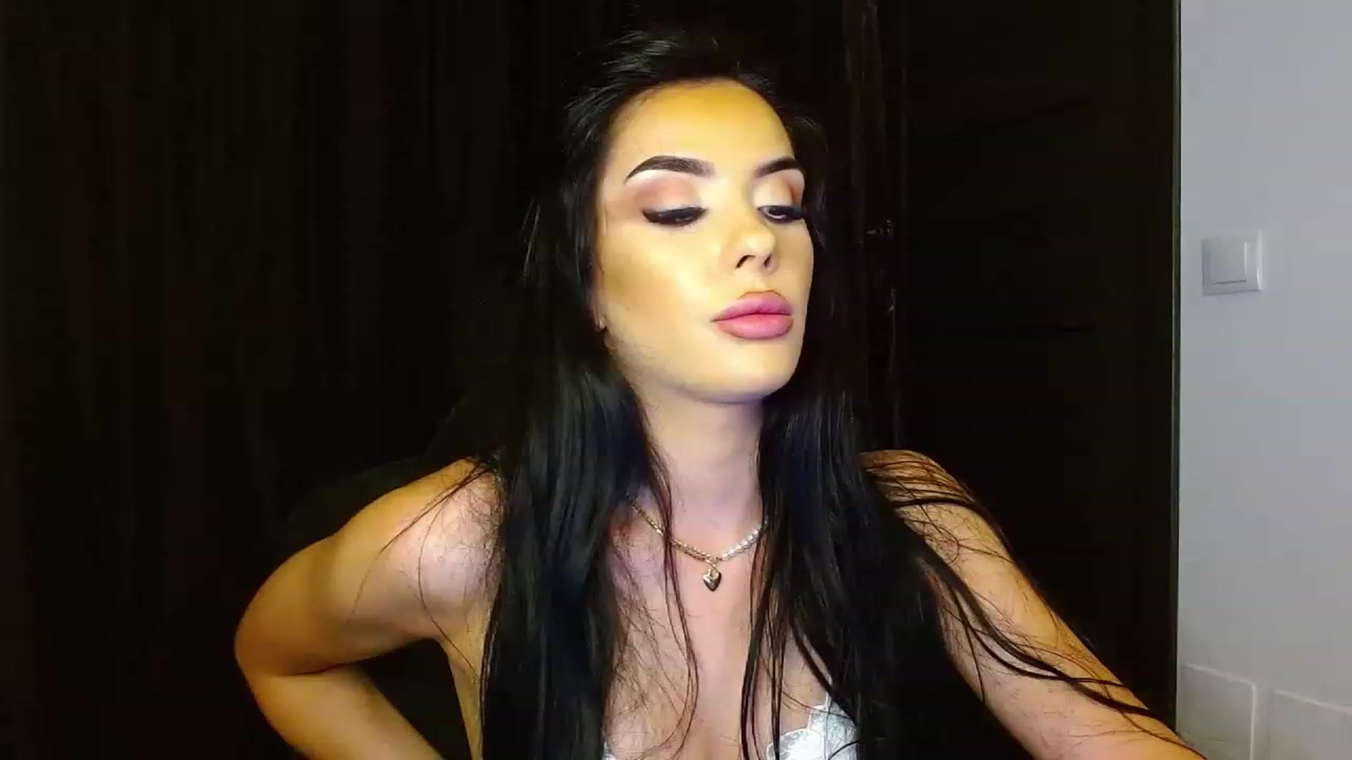 Gallery image thumbnail from La_bandida's myfreecams stream on, 07/11/2023, 22:11 image 1 of 20