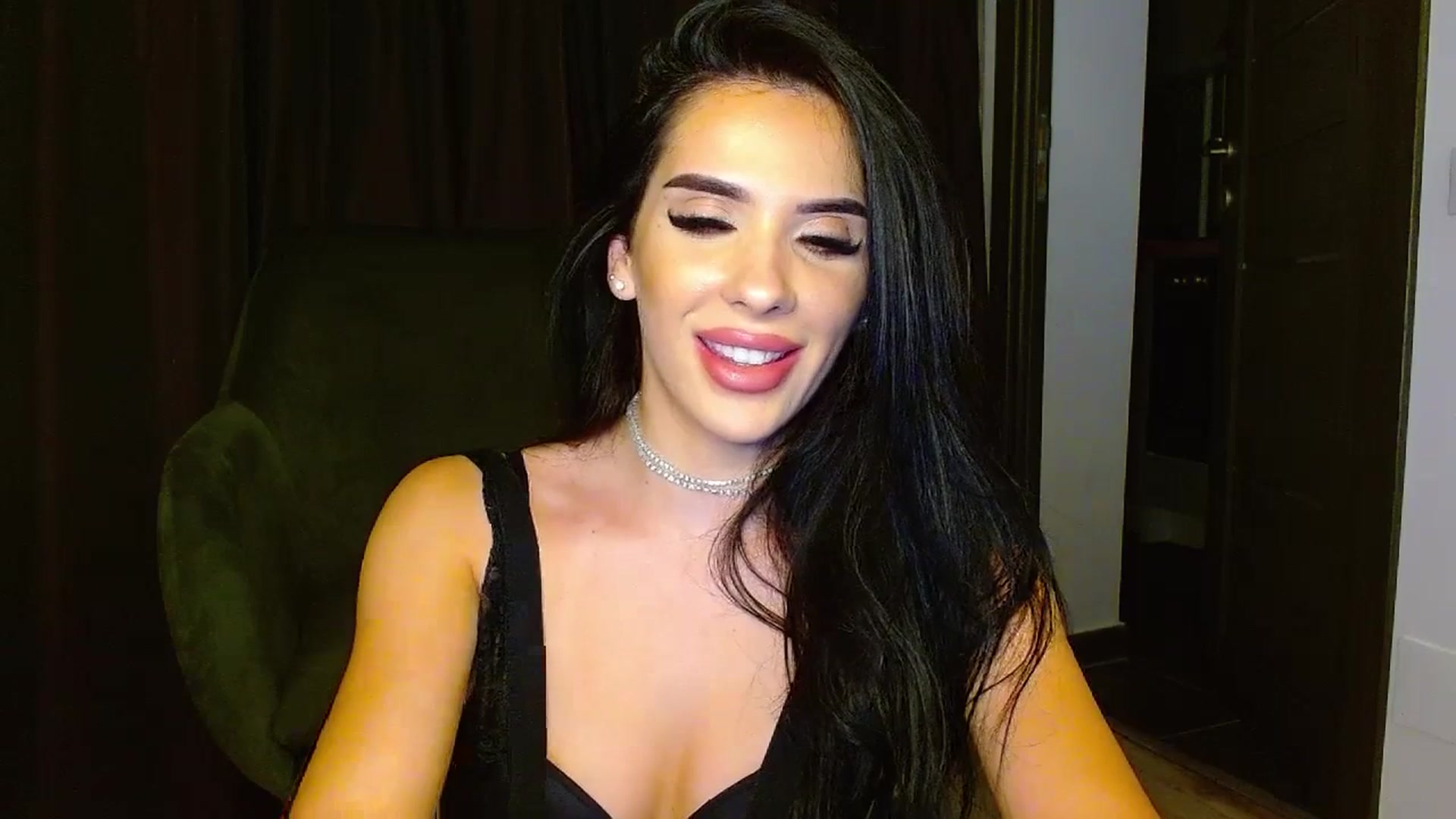 Gallery image thumbnail from La_bandida's myfreecams stream on, 07/14/2023, 24:11 image 4 of 20
