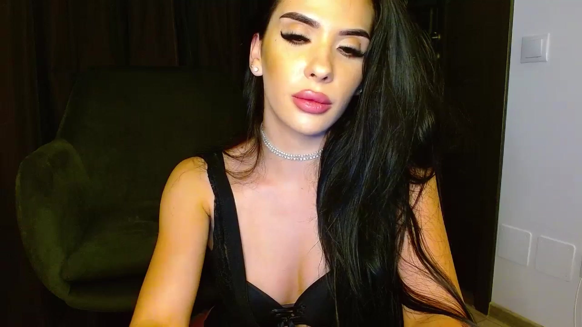 Gallery image thumbnail from La_bandida's myfreecams stream on, 07/14/2023, 24:11 image 13 of 20