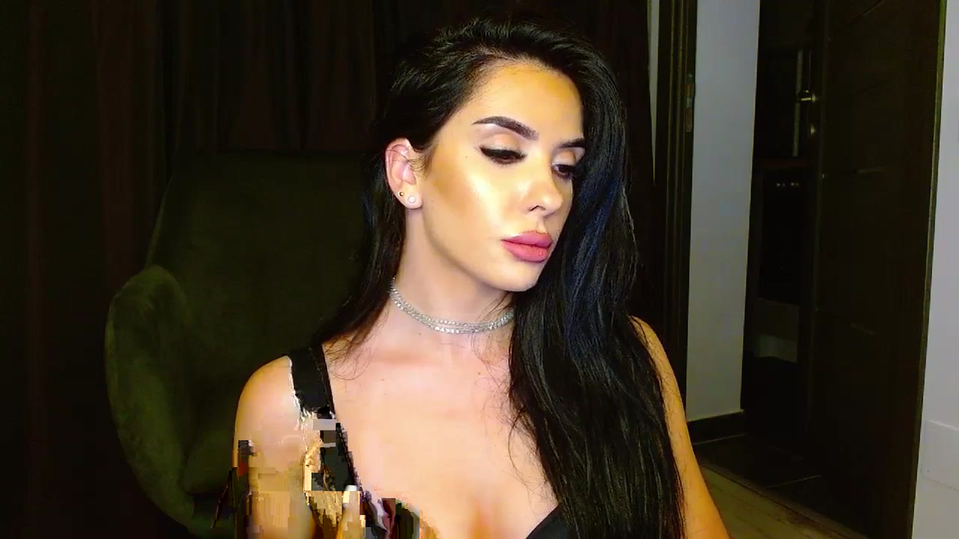 Gallery image thumbnail from La_bandida's myfreecams stream on, 07/14/2023, 24:11 image 9 of 20
