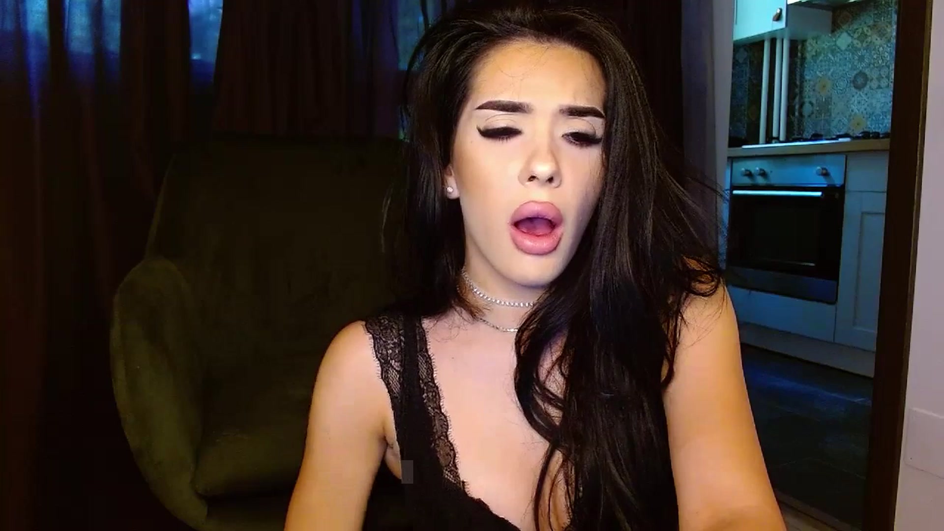 Gallery image thumbnail from La_bandida's myfreecams stream on, 07/14/2023, 15:53 image 9 of 20