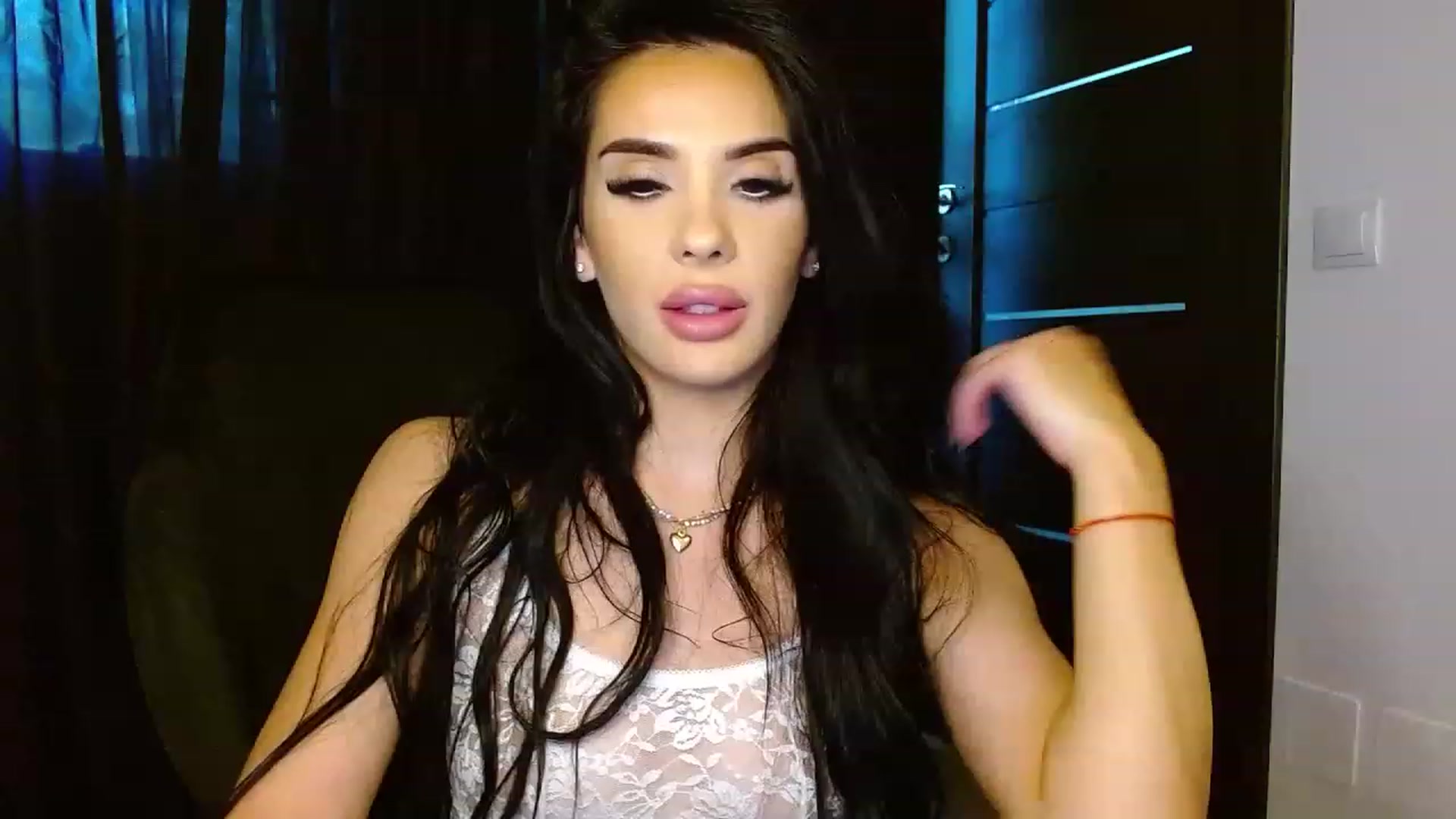 Gallery image thumbnail from La_bandida's myfreecams stream on, 07/17/2023, 12:33 image 3 of 20