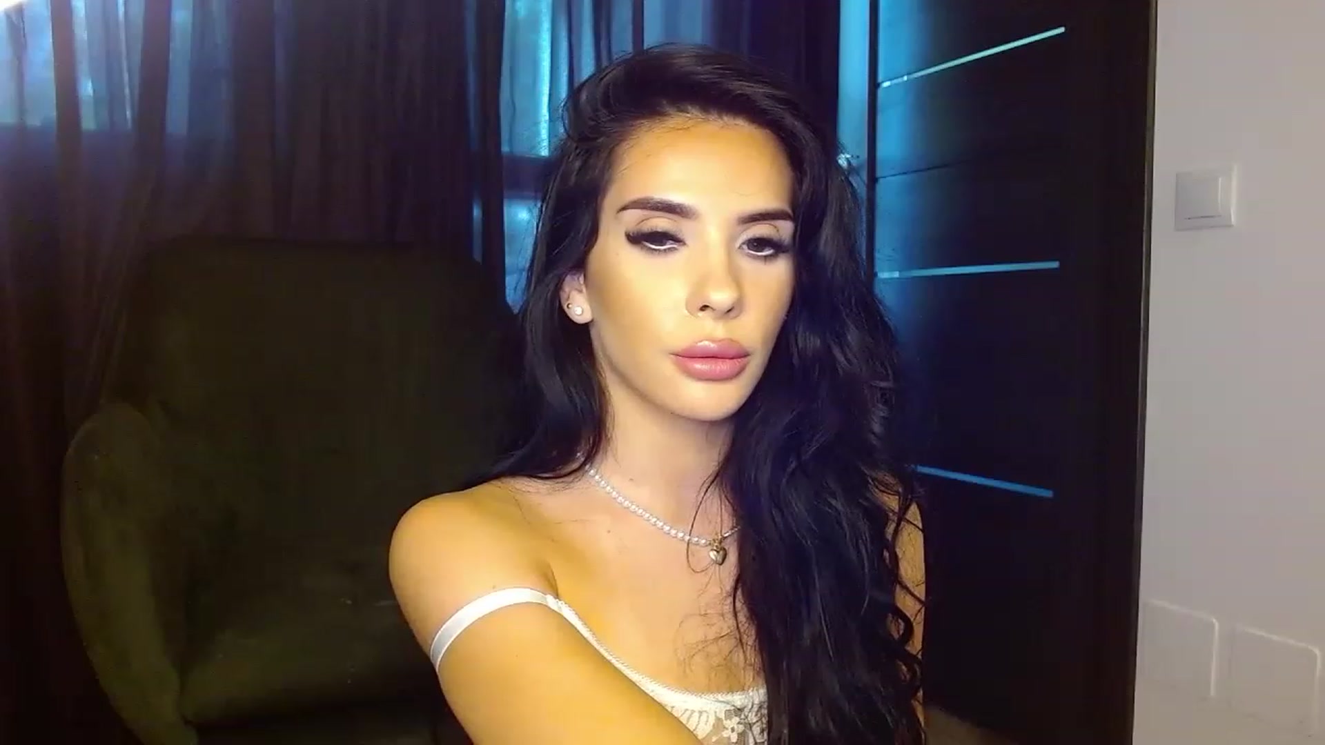Gallery image thumbnail from La_bandida's myfreecams stream on, 07/17/2023, 12:33 image 13 of 20