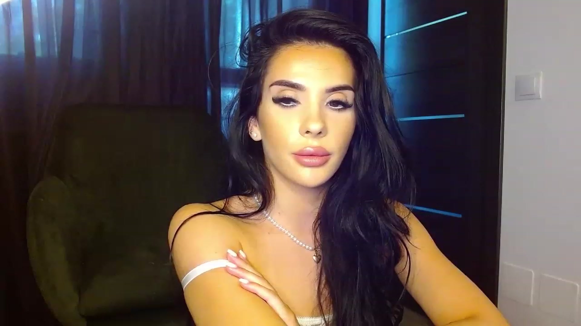 Gallery image thumbnail from La_bandida's myfreecams stream on, 07/17/2023, 12:33 image 15 of 20