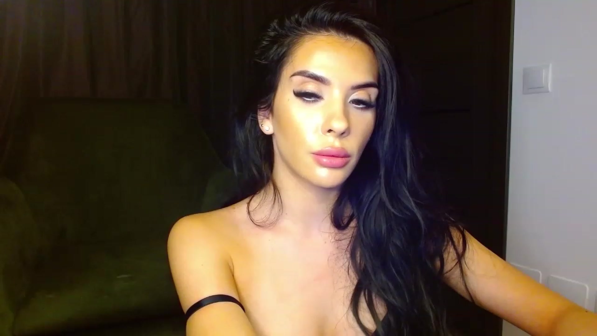 Gallery image thumbnail from La_bandida's myfreecams stream on, 07/17/2023, 20:49 image 2 of 20