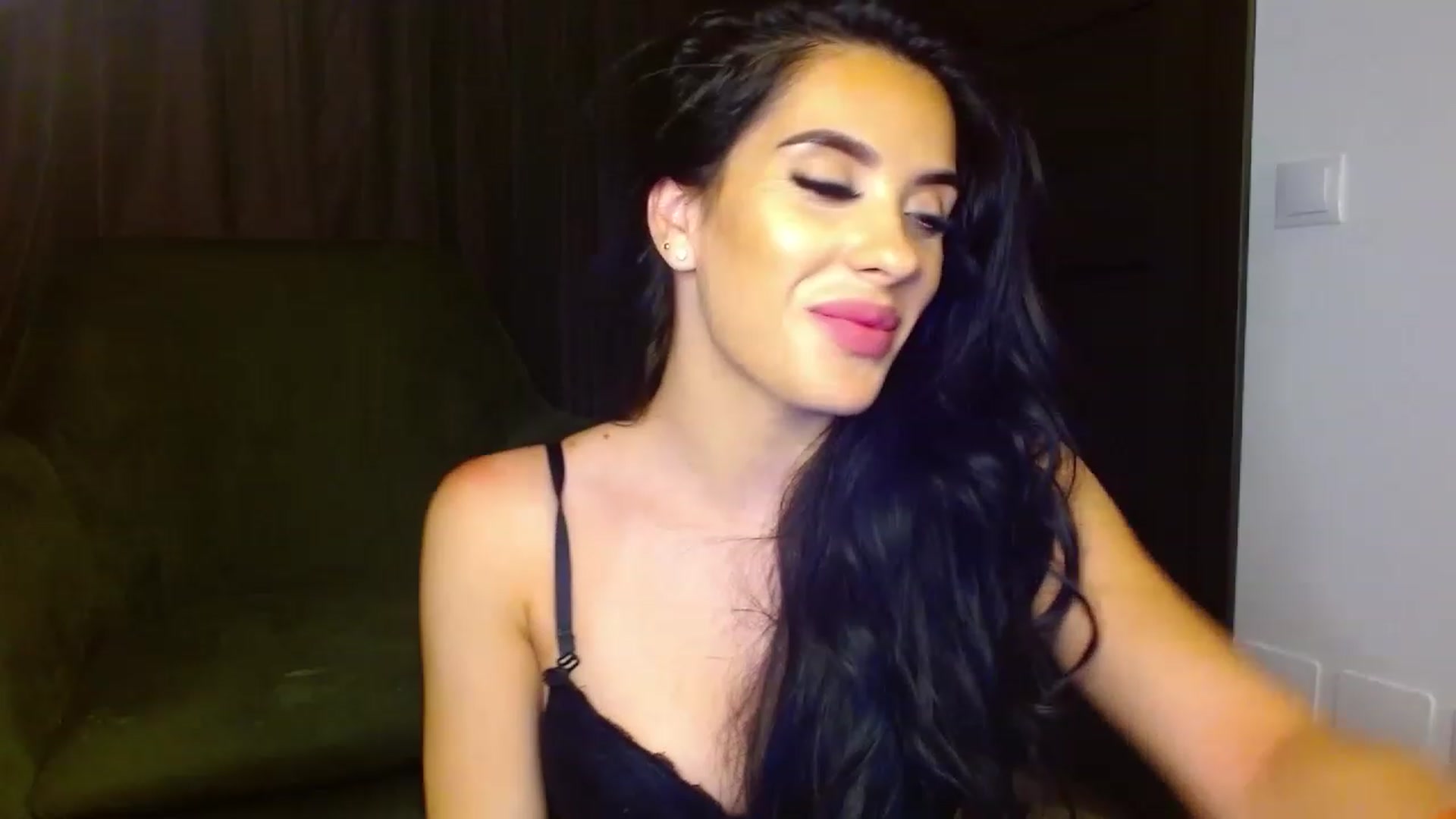 Gallery image thumbnail from La_bandida's myfreecams stream on, 07/17/2023, 20:49 image 18 of 20