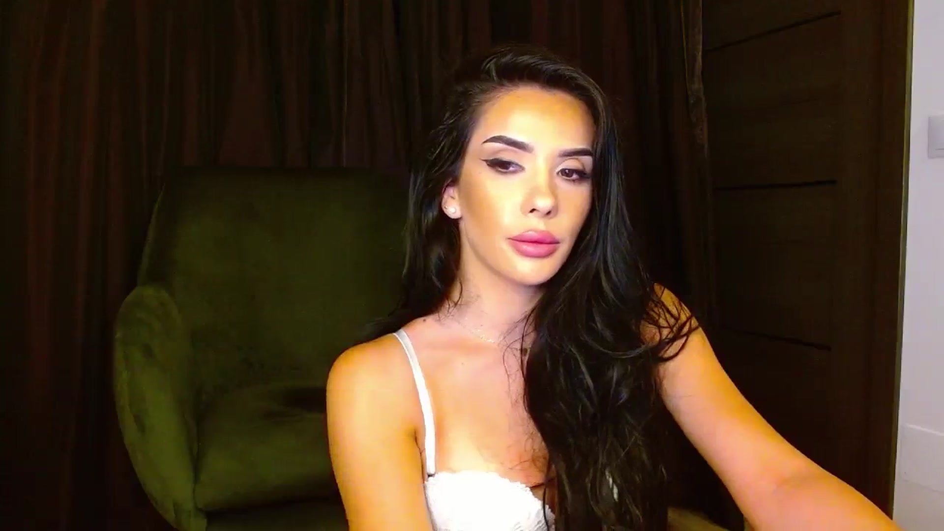 Gallery image thumbnail from La_bandida's myfreecams stream on, 08/16/2023, 21:55 image 19 of 20