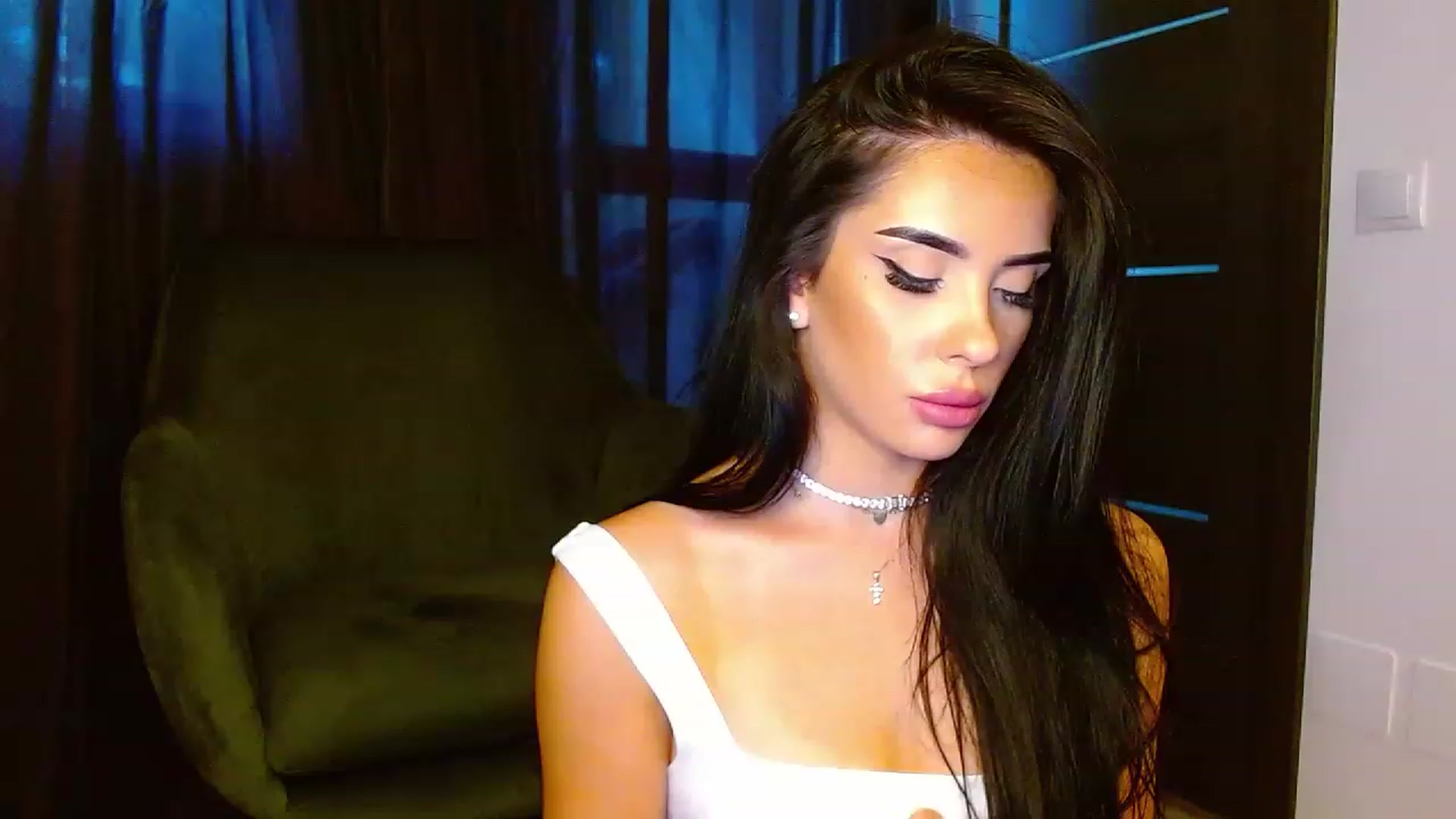 Gallery image thumbnail from La_bandida's myfreecams stream on, 08/17/2023, 13:22 image 17 of 20