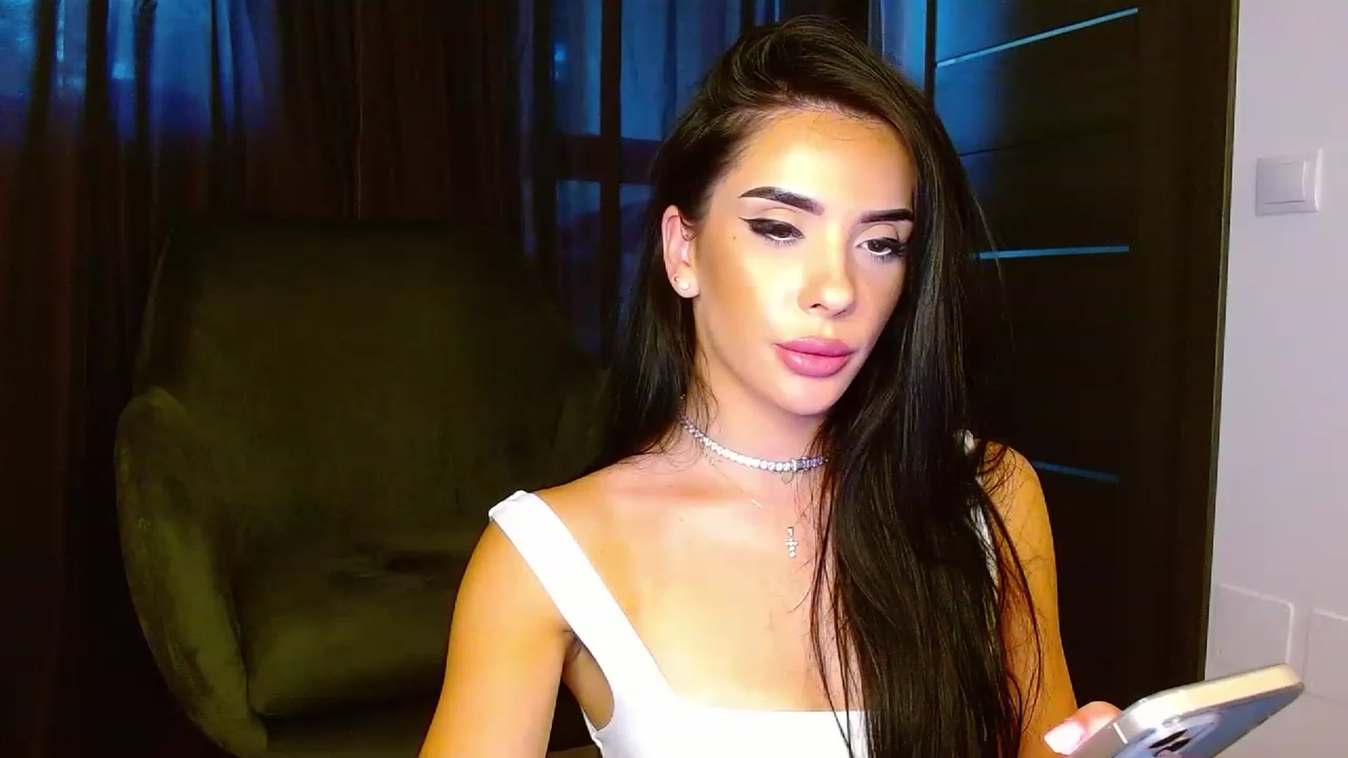 Gallery image thumbnail from La_bandida's myfreecams stream on, 08/17/2023, 13:22 image 19 of 20