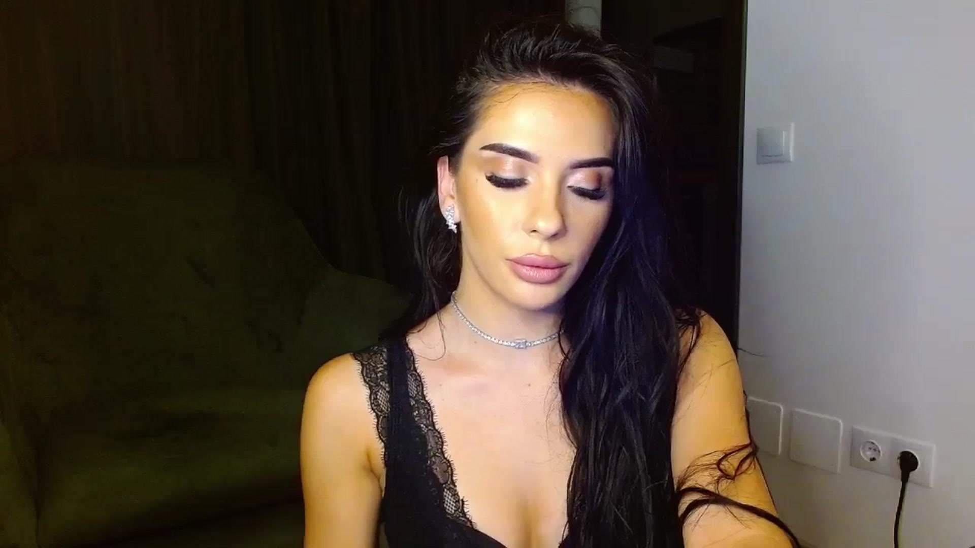 Gallery image thumbnail from La_bandida's myfreecams stream on, 08/21/2023, 22:09 image 8 of 20