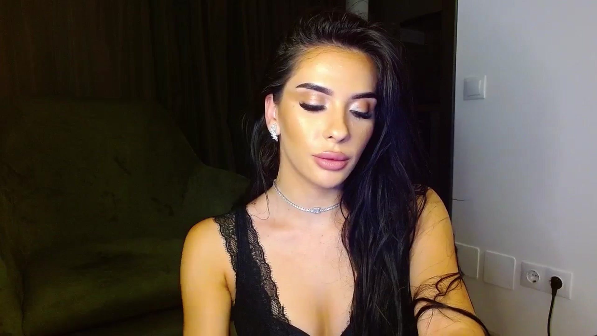 Gallery image thumbnail from La_bandida's myfreecams stream on, 08/21/2023, 22:09 image 7 of 20