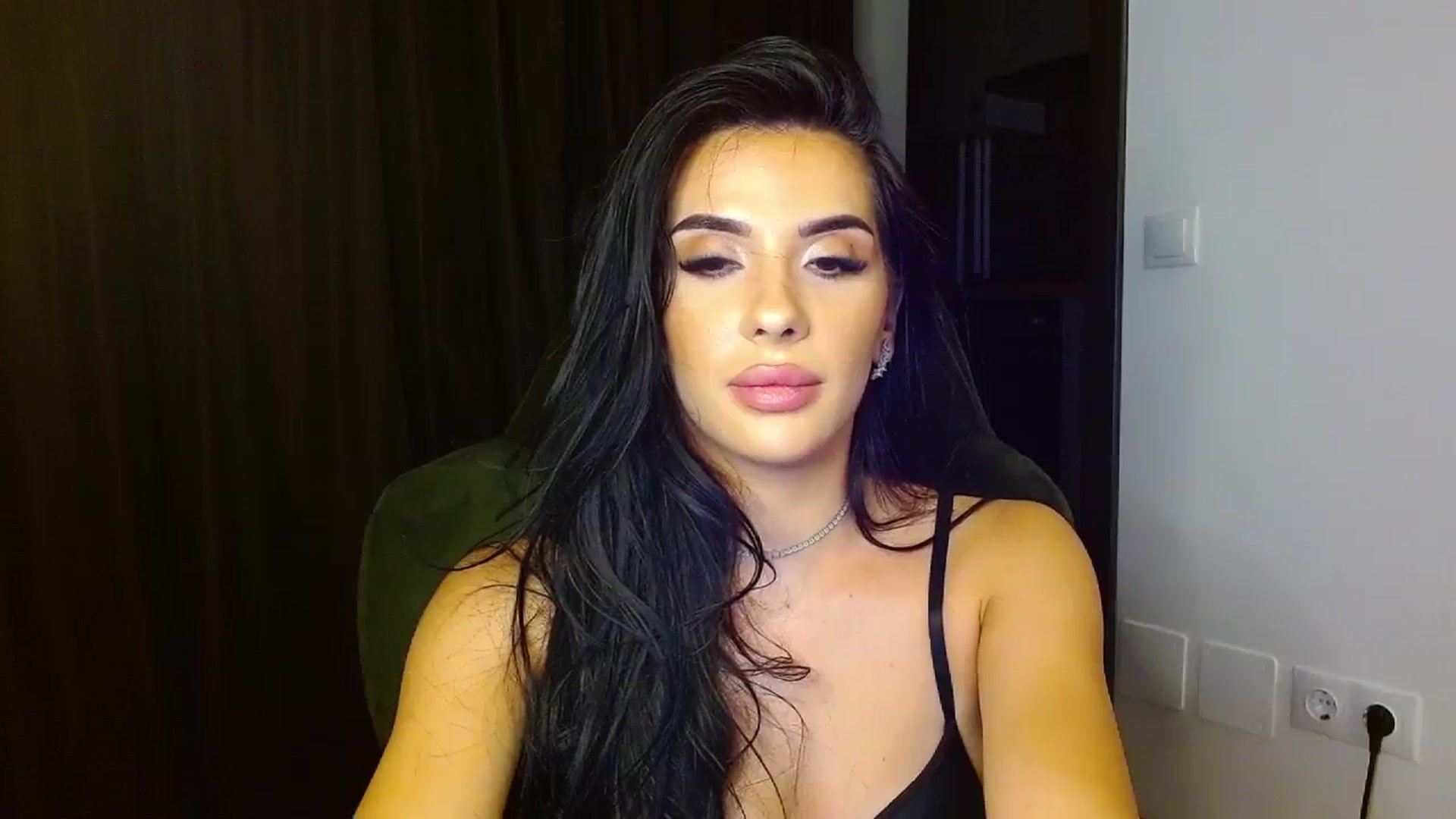 Gallery image thumbnail from La_bandida's myfreecams stream on, 08/22/2023, 24:24 image 5 of 20