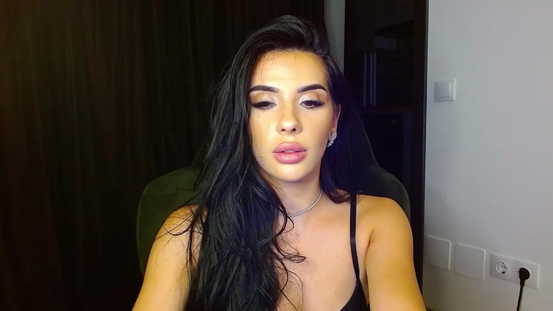 Gallery image thumbnail from La_bandida's myfreecams stream on, 08/22/2023, 24:24 image 7 of 20