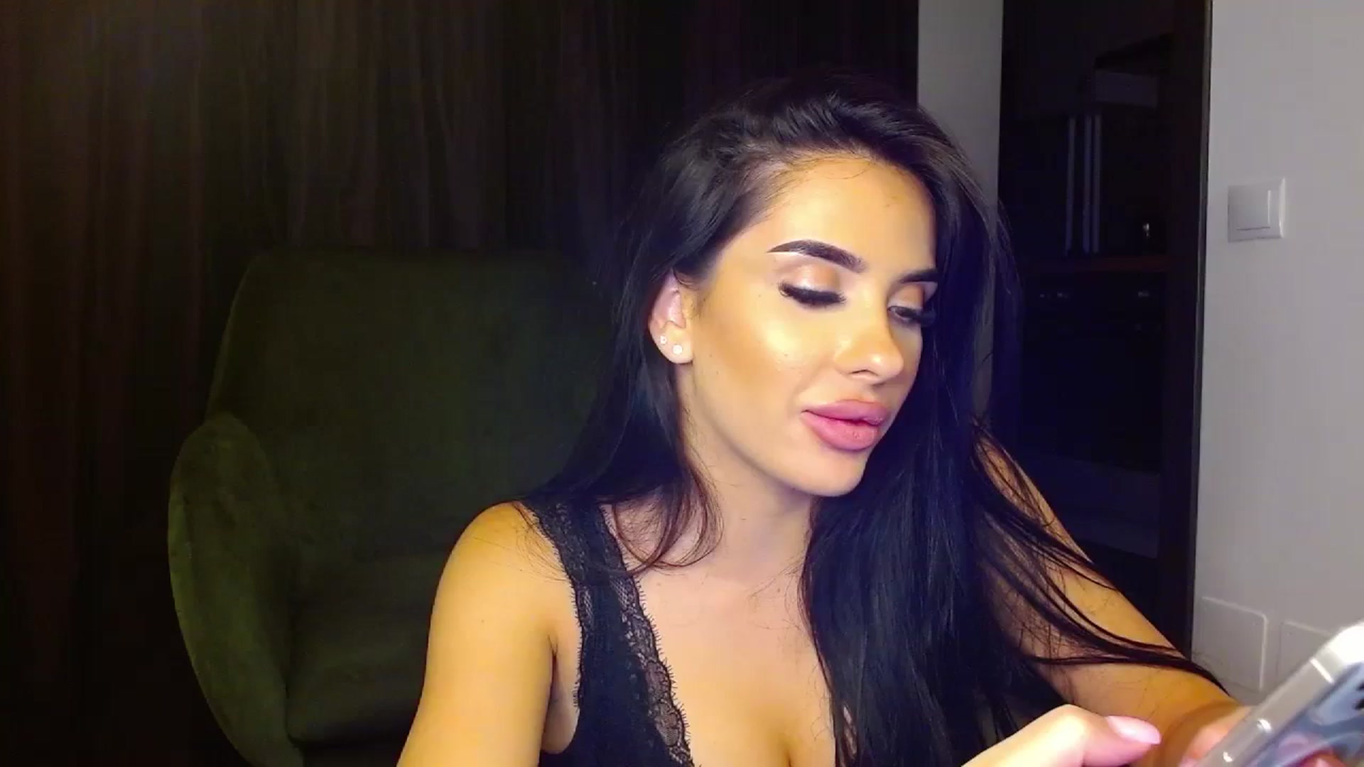 Gallery image thumbnail from La_bandida's myfreecams stream on, 08/26/2023, 20:42 image 11 of 20