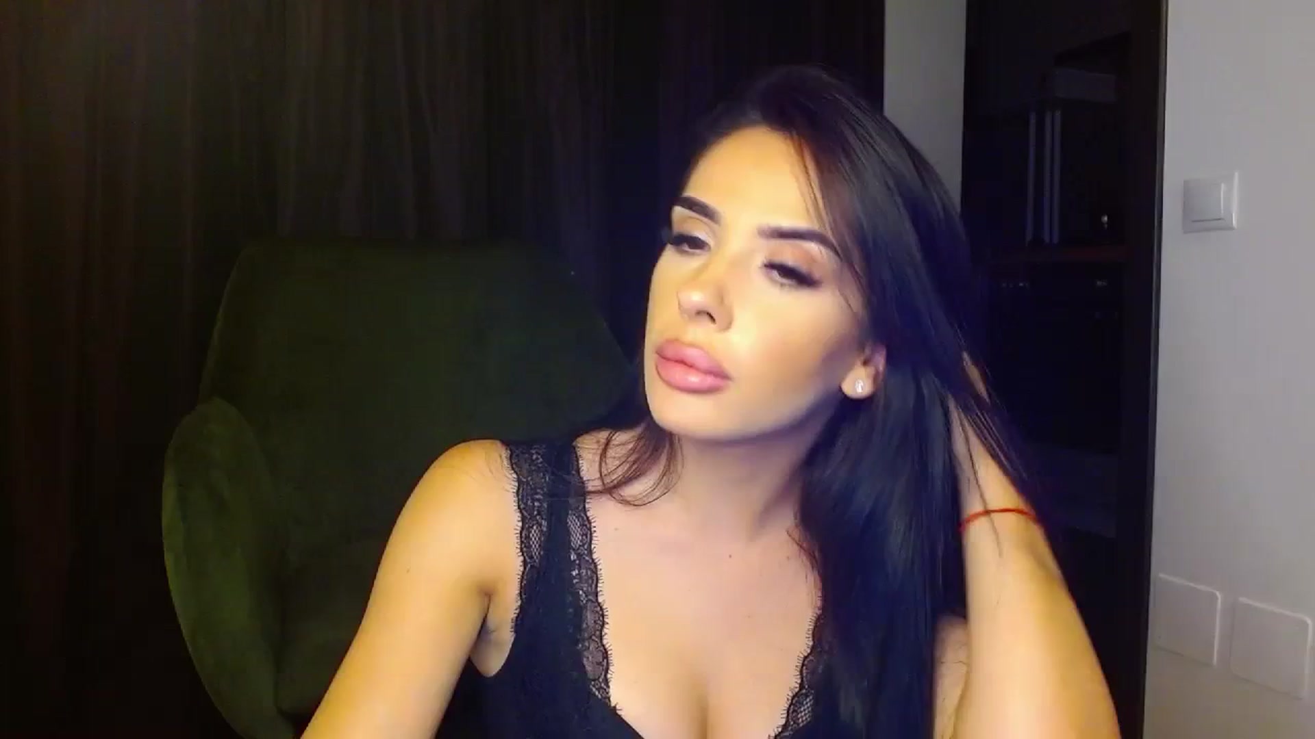 Gallery image thumbnail from La_bandida's myfreecams stream on, 08/26/2023, 20:42 image 1 of 20