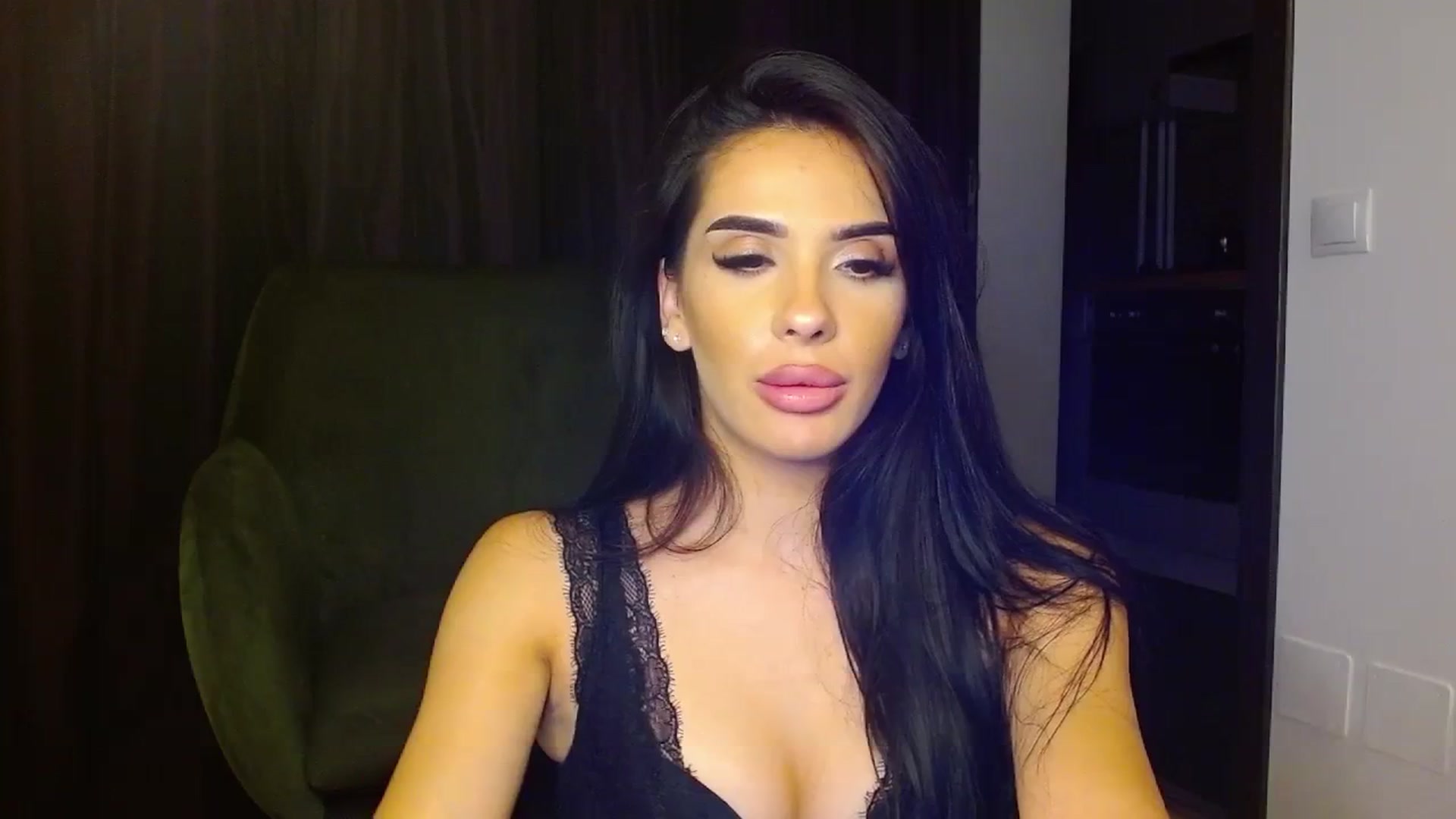 Gallery image thumbnail from La_bandida's myfreecams stream on, 08/26/2023, 20:42 image 5 of 20