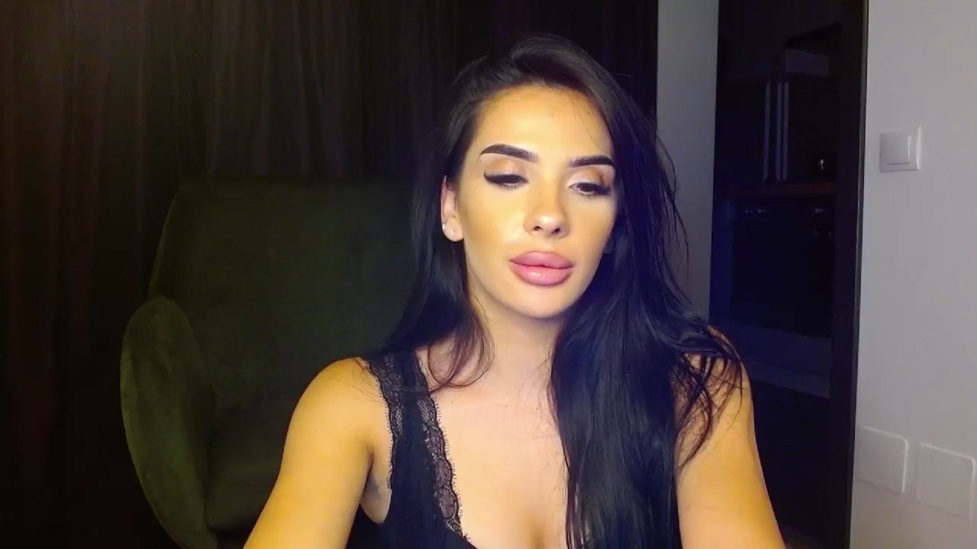 Gallery image thumbnail from La_bandida's myfreecams stream on, 08/26/2023, 20:42 image 13 of 20