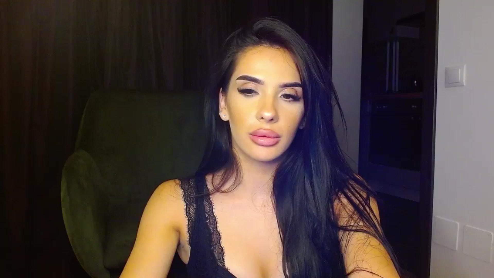 Gallery image thumbnail from La_bandida's myfreecams stream on, 08/26/2023, 20:42 image 9 of 20