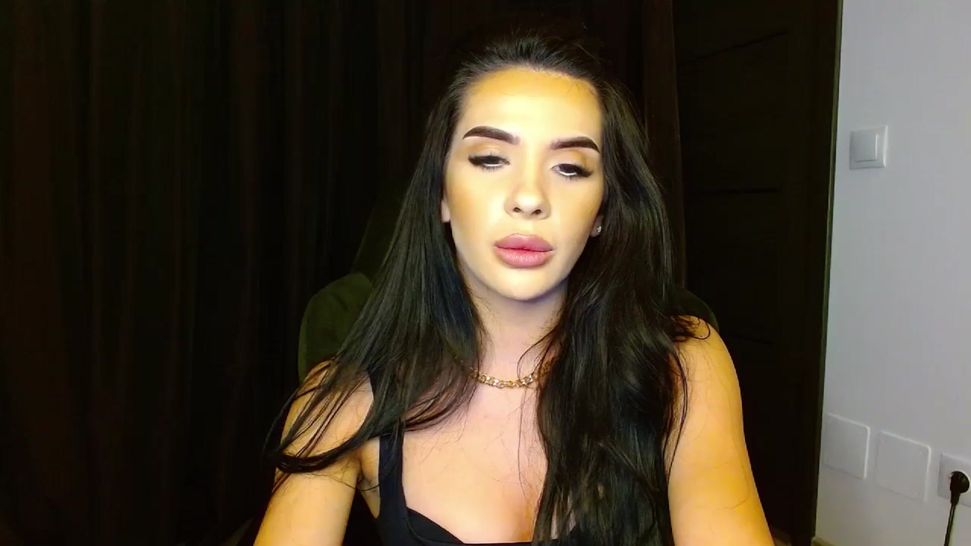 Gallery image thumbnail from La_bandida's myfreecams stream on, 09/05/2023, 21:21 image 16 of 20