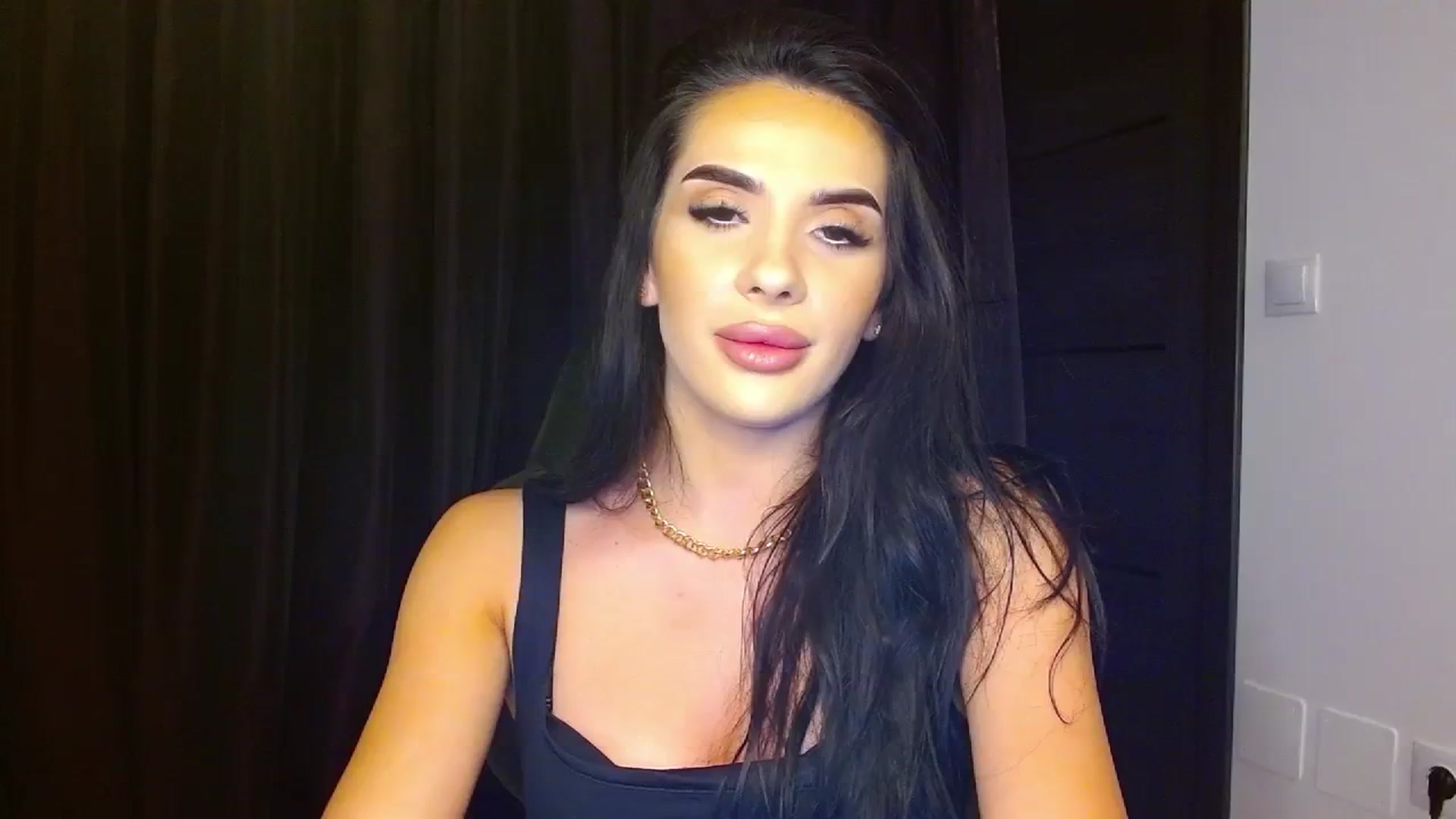Gallery image thumbnail from La_bandida's myfreecams stream on, 09/05/2023, 21:21 image 18 of 20