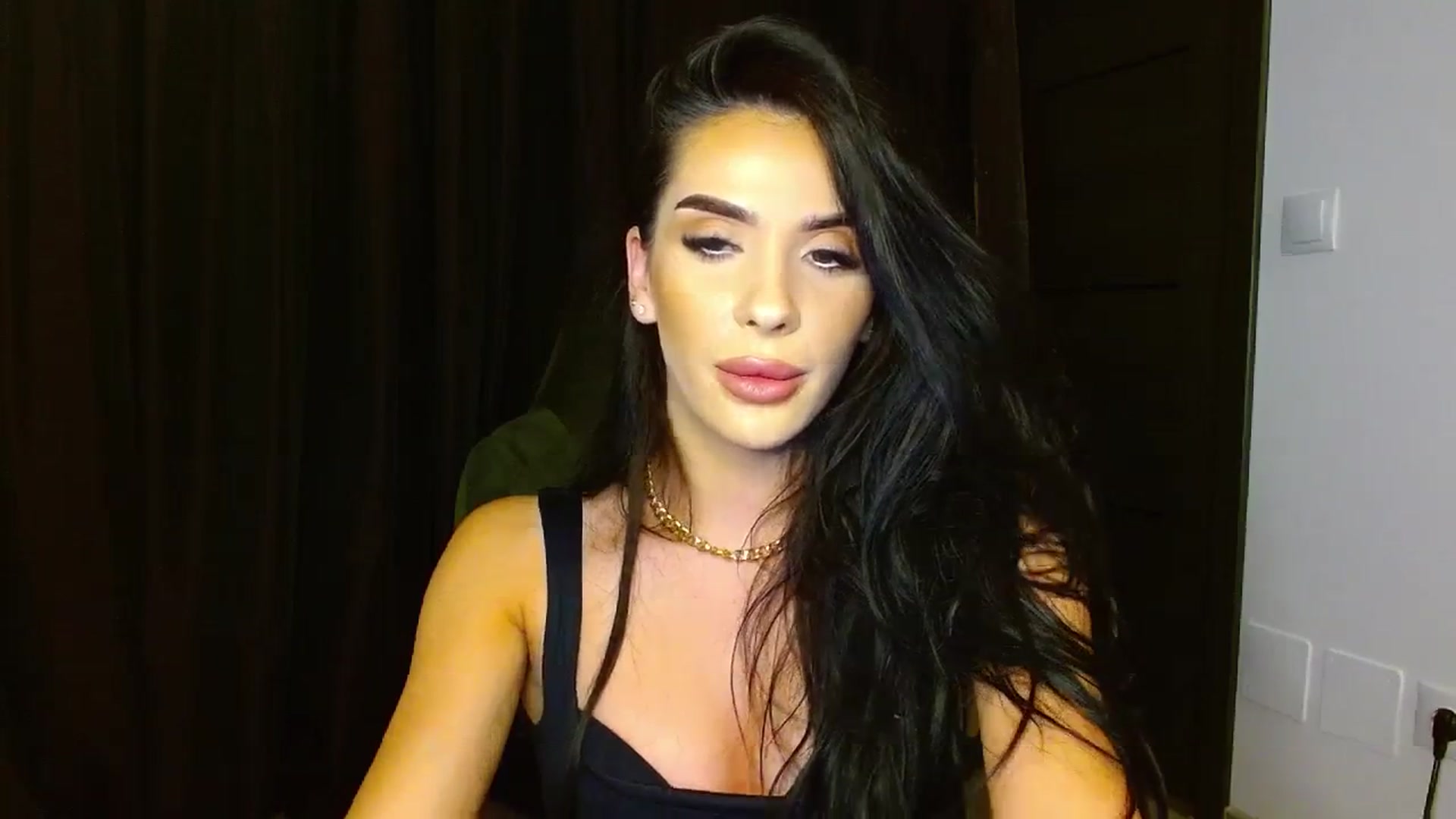 Gallery image thumbnail from La_bandida's myfreecams stream on, 09/05/2023, 21:21 image 13 of 20