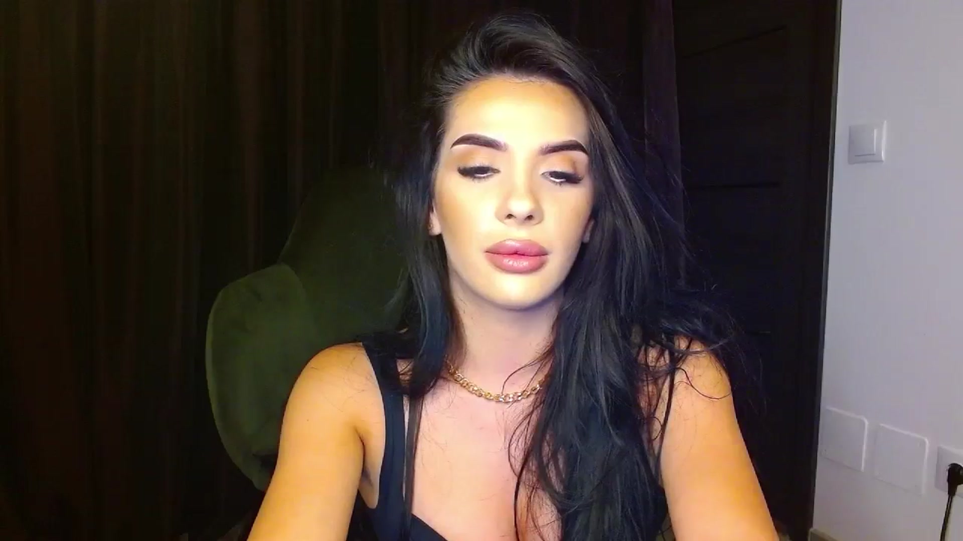 Gallery image thumbnail from La_bandida's myfreecams stream on, 09/05/2023, 21:21 image 11 of 20