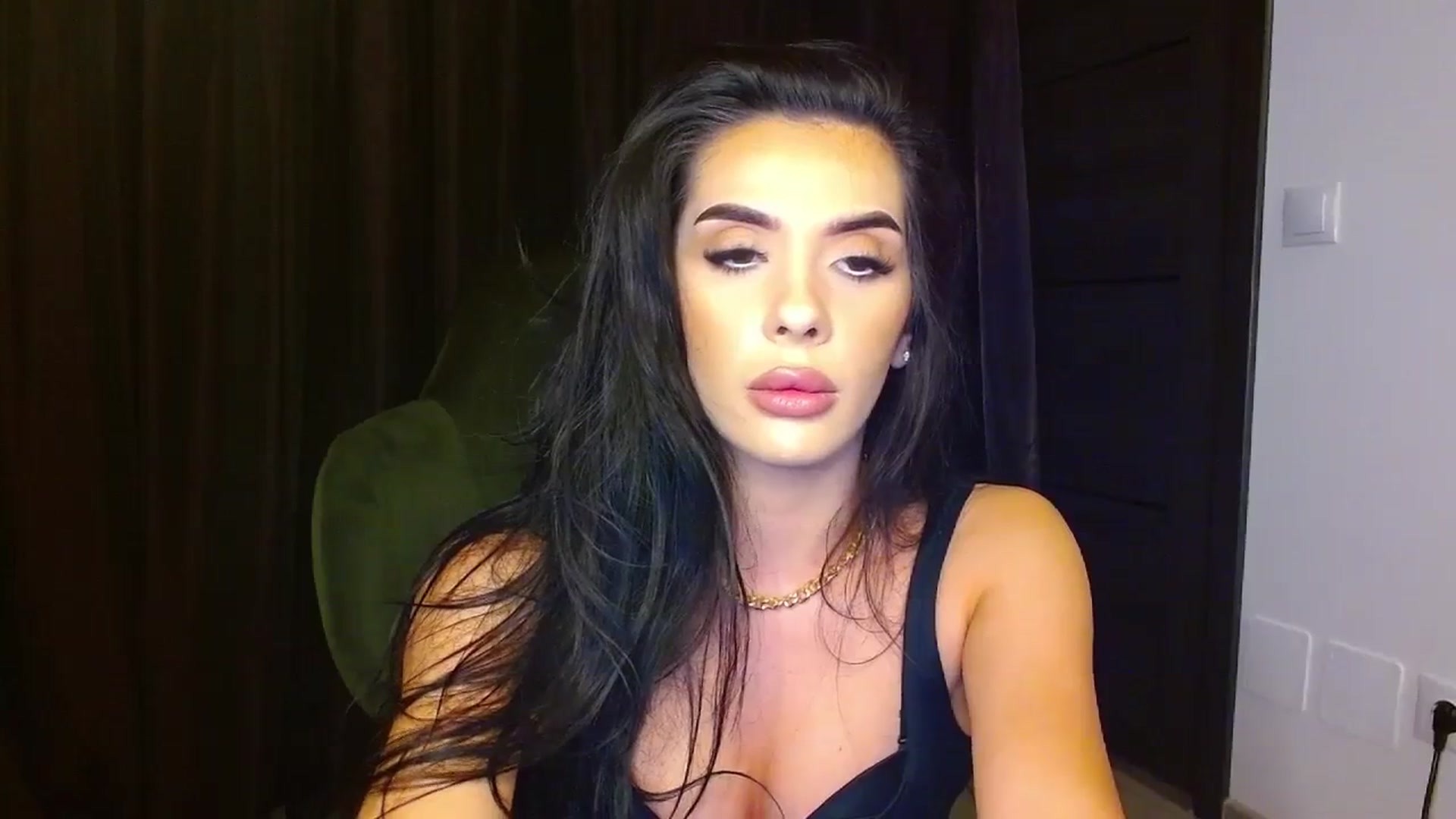 Gallery image thumbnail from La_bandida's myfreecams stream on, 09/05/2023, 21:21 image 5 of 20