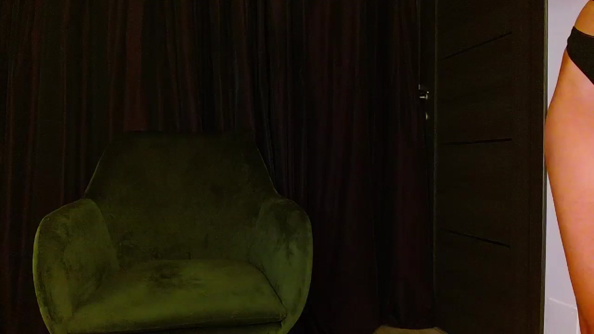 Gallery image thumbnail from La_bandida's myfreecams stream on, 09/18/2023, 22:43 image 1 of 20