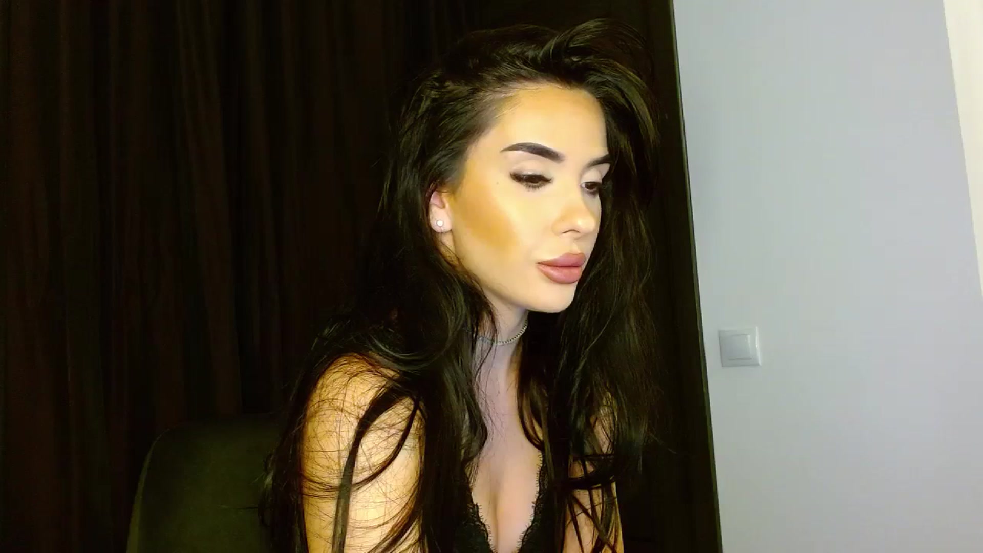 Gallery image thumbnail from La_bandida's myfreecams stream on, 09/25/2023, 23:24 image 8 of 20
