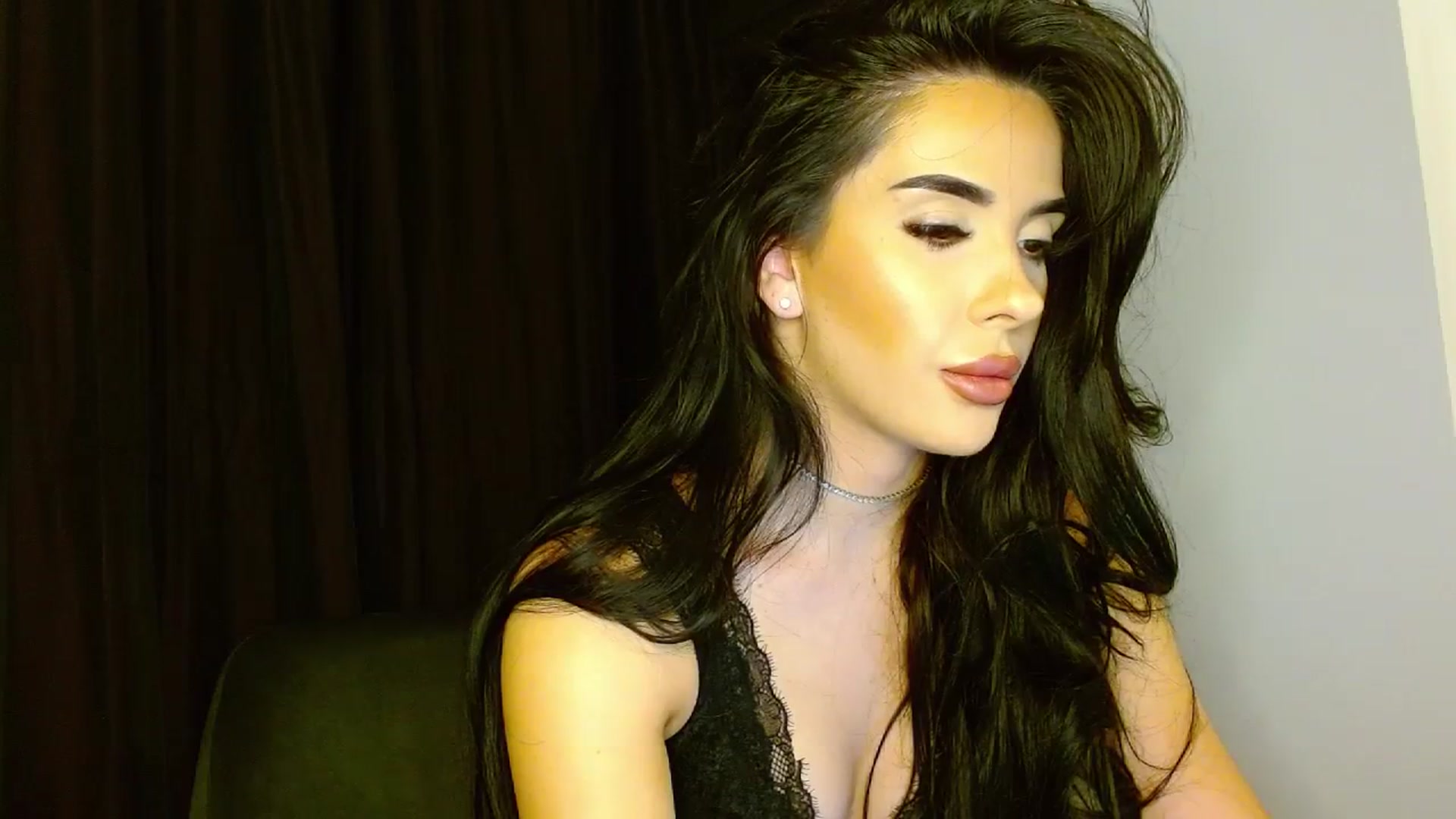 Gallery image thumbnail from La_bandida's myfreecams stream on, 09/25/2023, 23:24 image 5 of 20