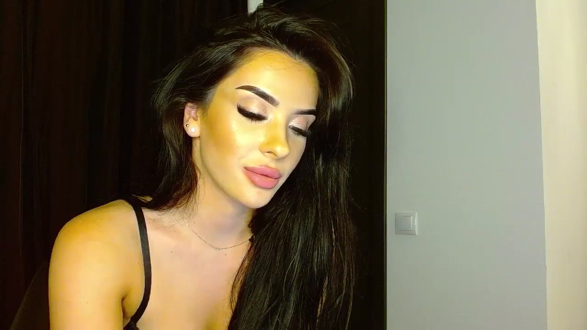 Gallery image thumbnail from La_bandida's myfreecams stream on, 09/28/2023, 22:33 image 20 of 20