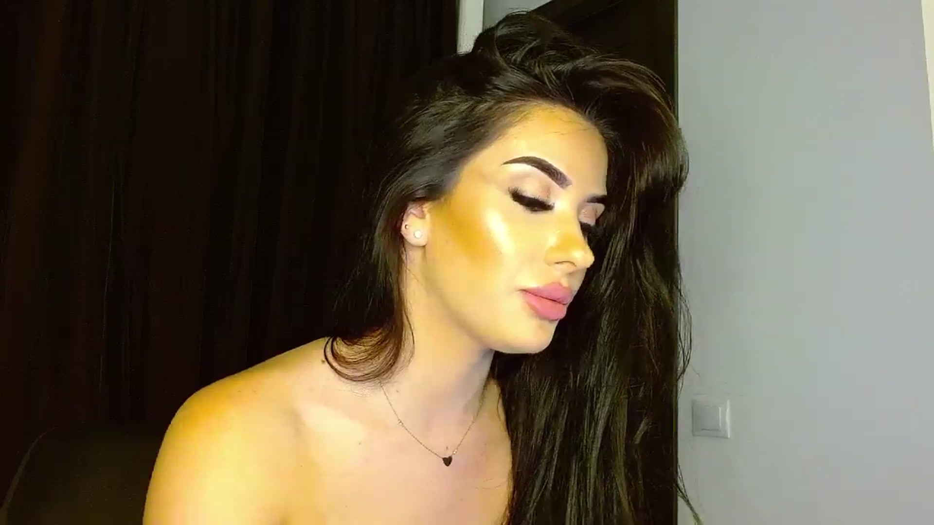 Gallery image thumbnail from La_bandida's myfreecams stream on, 09/28/2023, 22:33 image 13 of 20