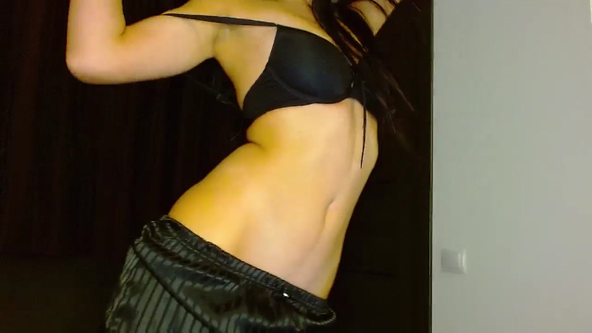 Gallery image thumbnail from La_bandida's myfreecams stream on, 09/28/2023, 22:33 image 8 of 20