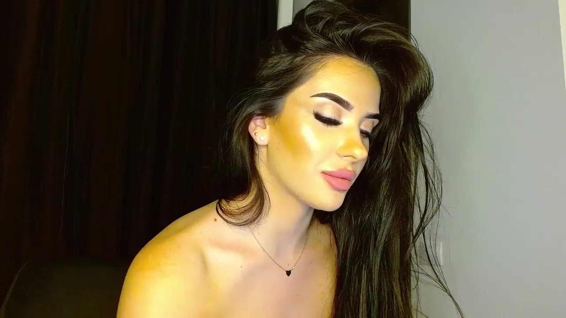 Gallery image thumbnail from La_bandida's myfreecams stream on, 09/28/2023, 22:33 image 12 of 20