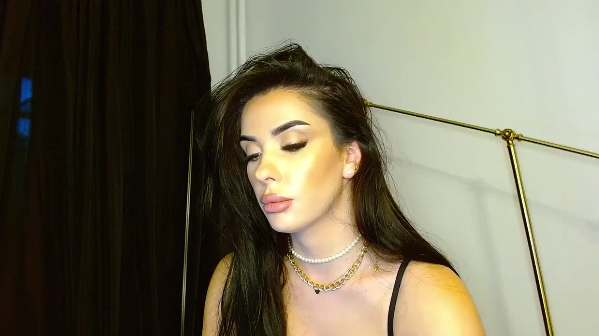 Gallery image thumbnail from La_bandida's myfreecams stream on, 10/30/2023, 15:53 image 3 of 20