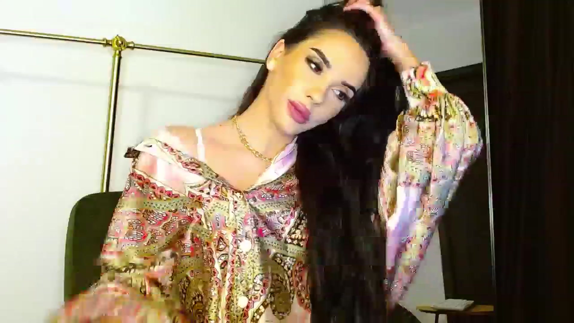 Gallery image thumbnail from La_bandida's myfreecams stream on, 11/02/2023, 16:41 image 8 of 20