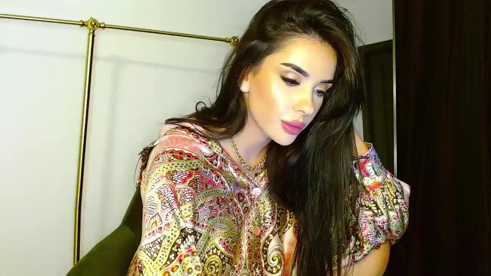 Gallery image thumbnail from La_bandida's myfreecams stream on, 11/02/2023, 17:51 image 5 of 20