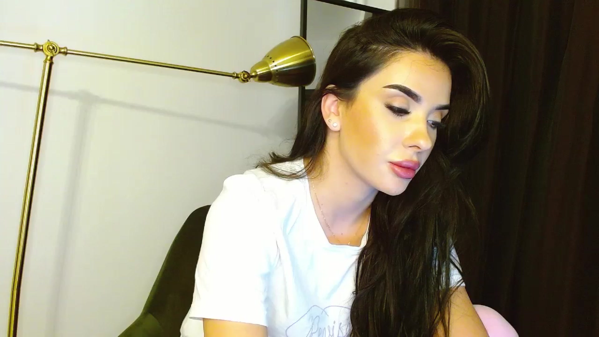Gallery image thumbnail from La_bandida's myfreecams stream on, 11/06/2023, 18:07 image 17 of 20