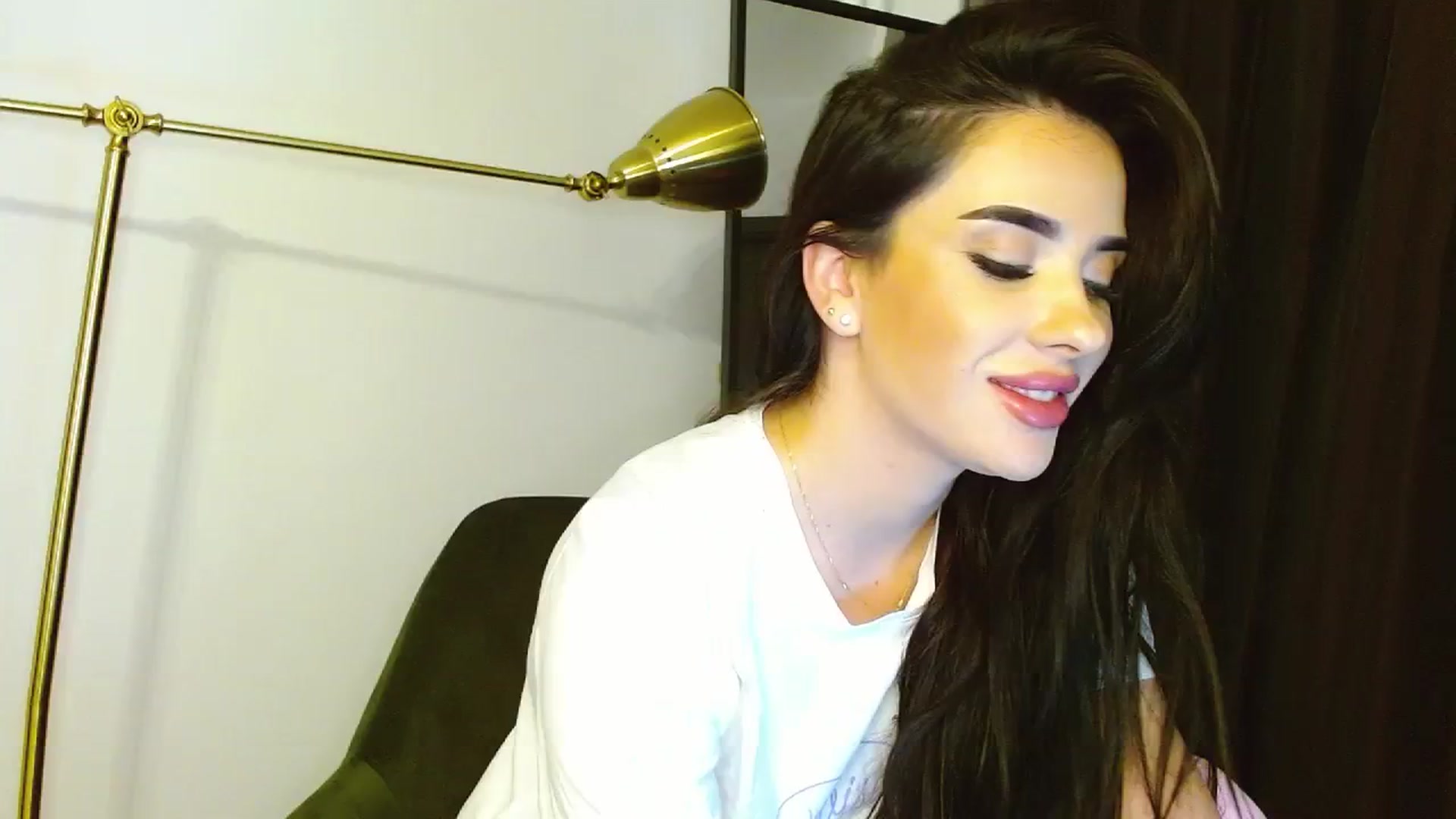 Gallery image thumbnail from La_bandida's myfreecams stream on, 11/06/2023, 18:07 image 18 of 20