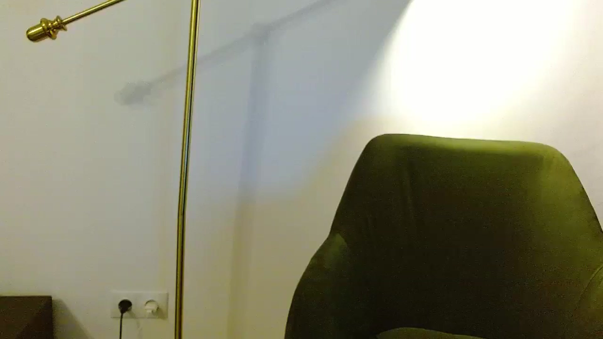 Gallery image thumbnail from La_bandida's myfreecams stream on, 11/21/2023, 18:16 image 17 of 20