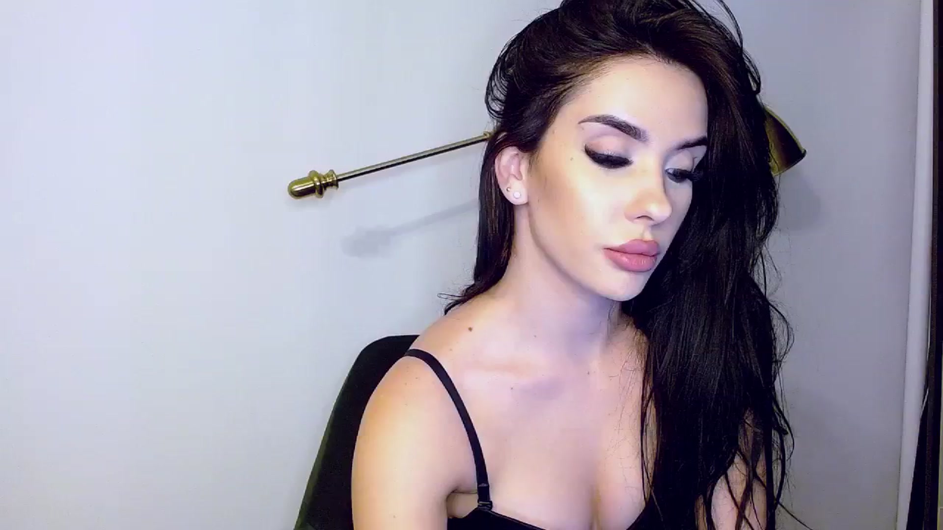 Gallery image thumbnail from La_bandida's myfreecams stream on, 12/06/2023, 16:00 image 11 of 20
