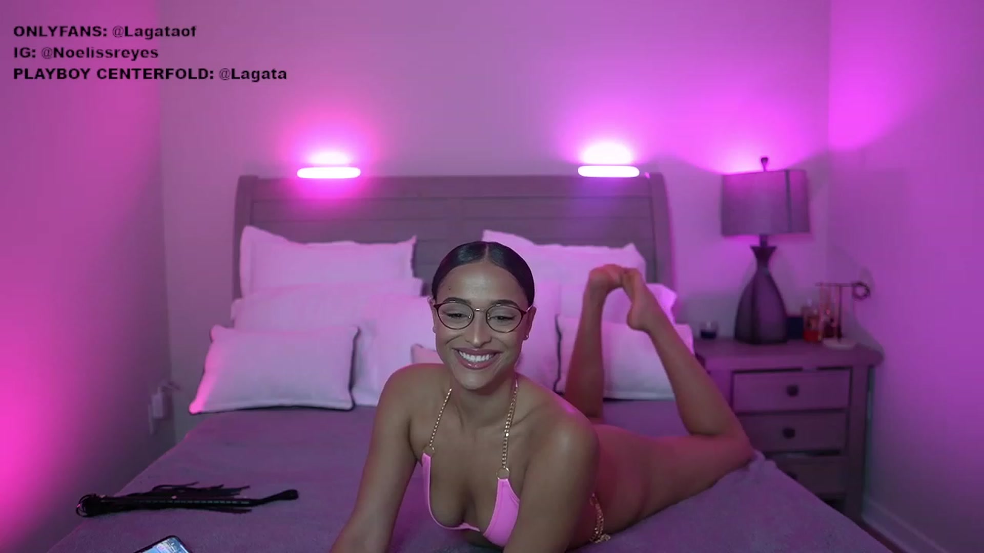 Gallery image thumbnail from La_gata_'s myfreecams stream on, 11/22/2022, 22:03 image 4 of 20