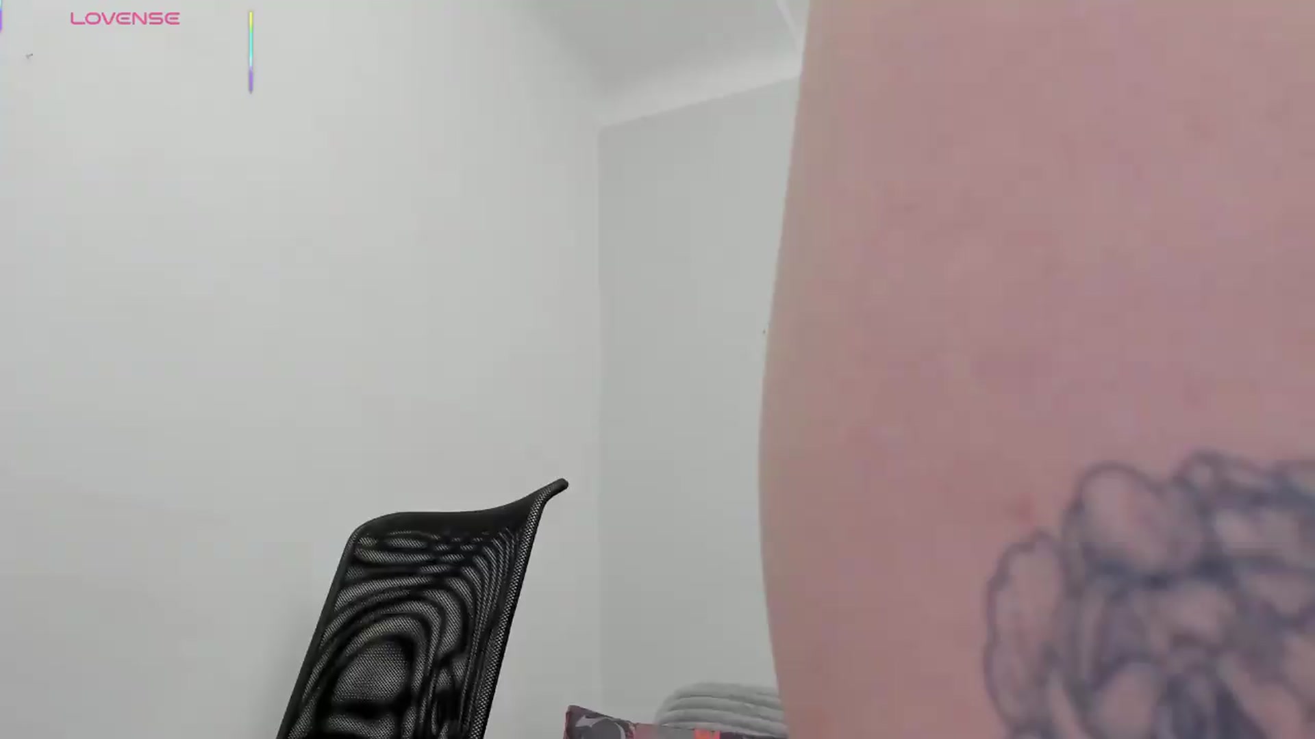 Gallery image thumbnail from La_isla's myfreecams stream on, 06/22/2026, 09:21 image 3 of 20