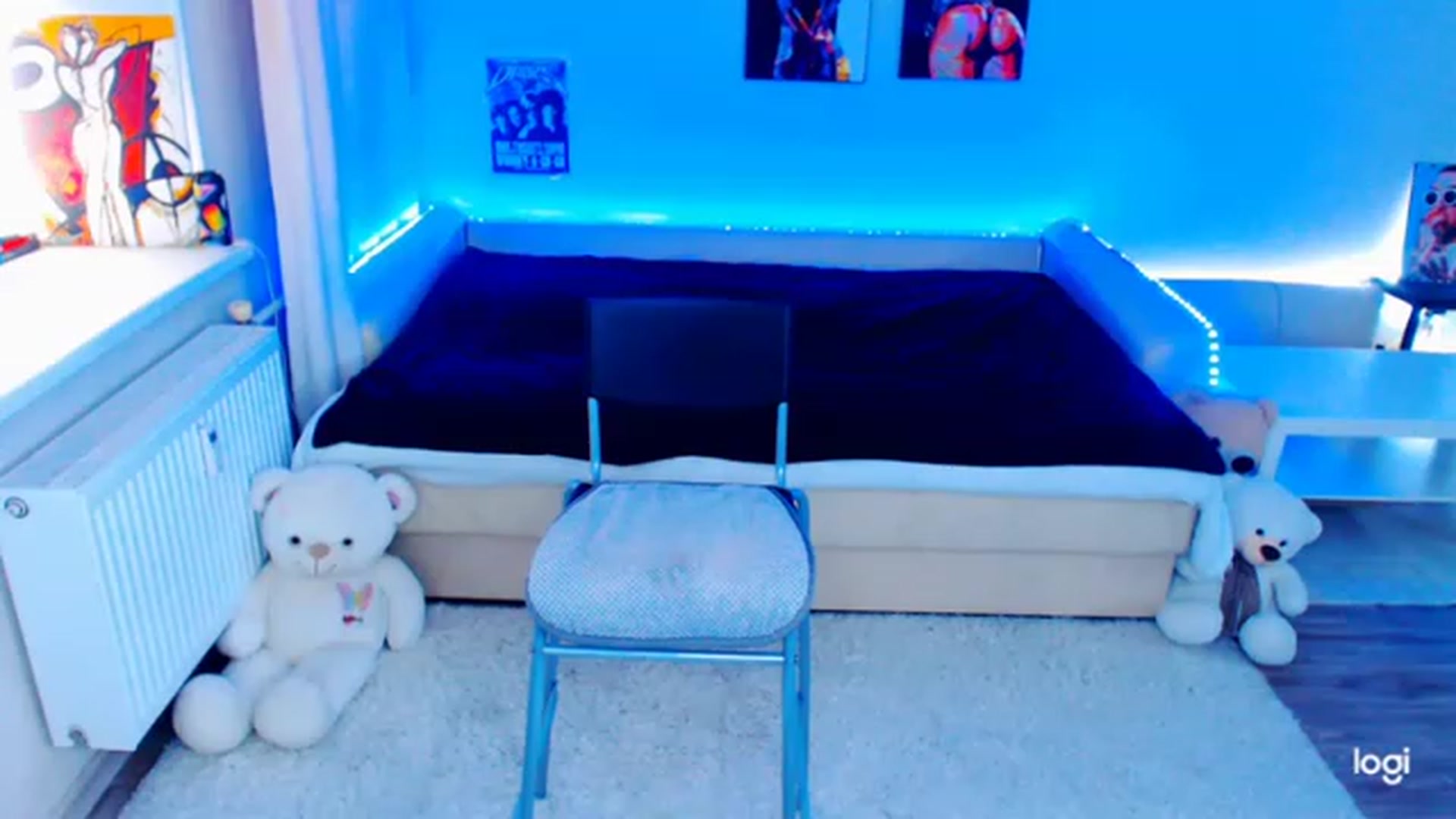 Gallery image thumbnail from Laa_Laa_Laa's myfreecams stream on, 12/26/2022, 12:15 image 18 of 20