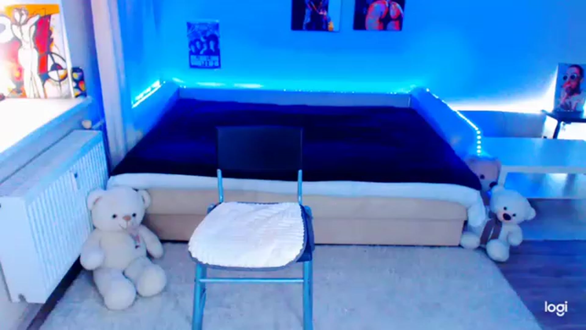 Gallery image thumbnail from Laa_Laa_Laa's myfreecams stream on, 01/02/2023, 24:10 image 16 of 20