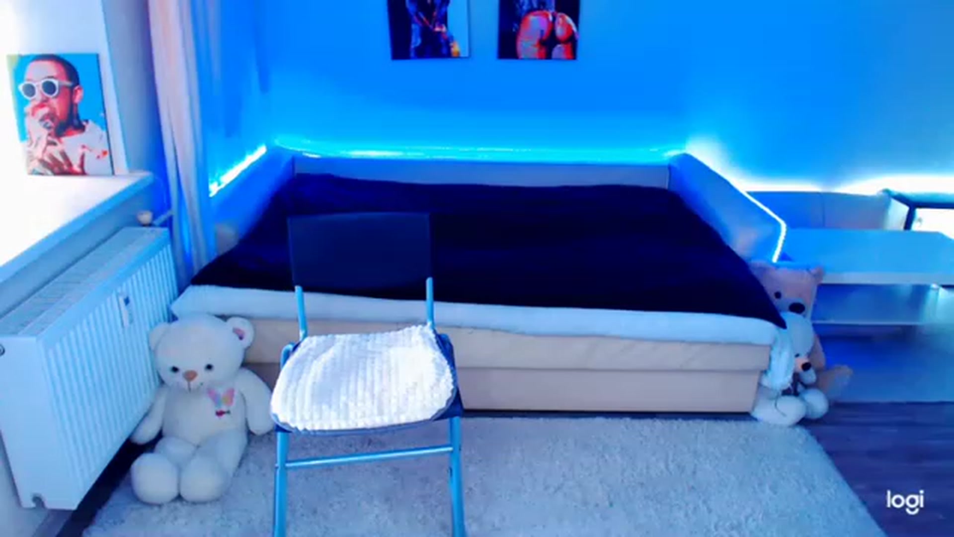 Gallery image thumbnail from Laa_Laa_Laa's myfreecams stream on, 05/19/2023, 12:38 image 5 of 20