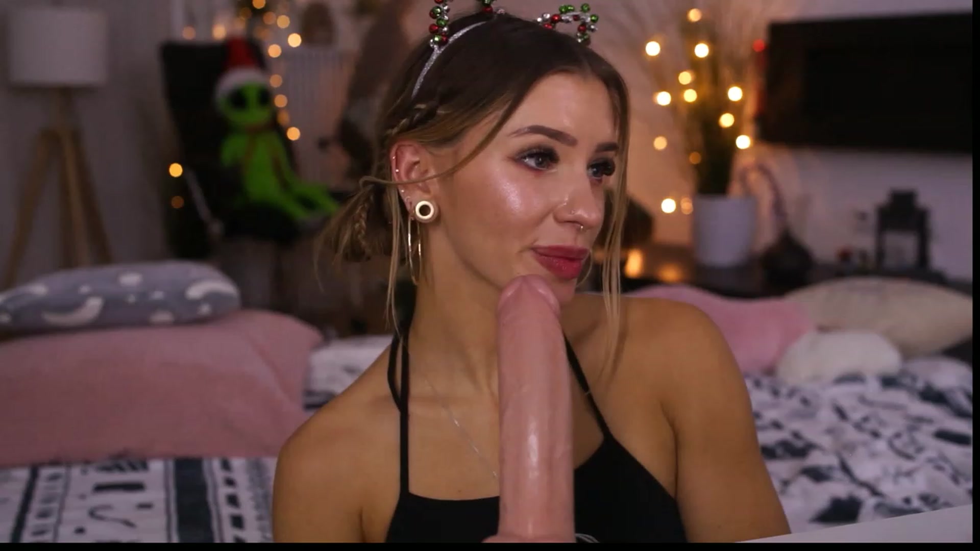 Gallery image thumbnail from Labell_lo's myfreecams stream on, 12/02/2022, 06:51 image 4 of 20