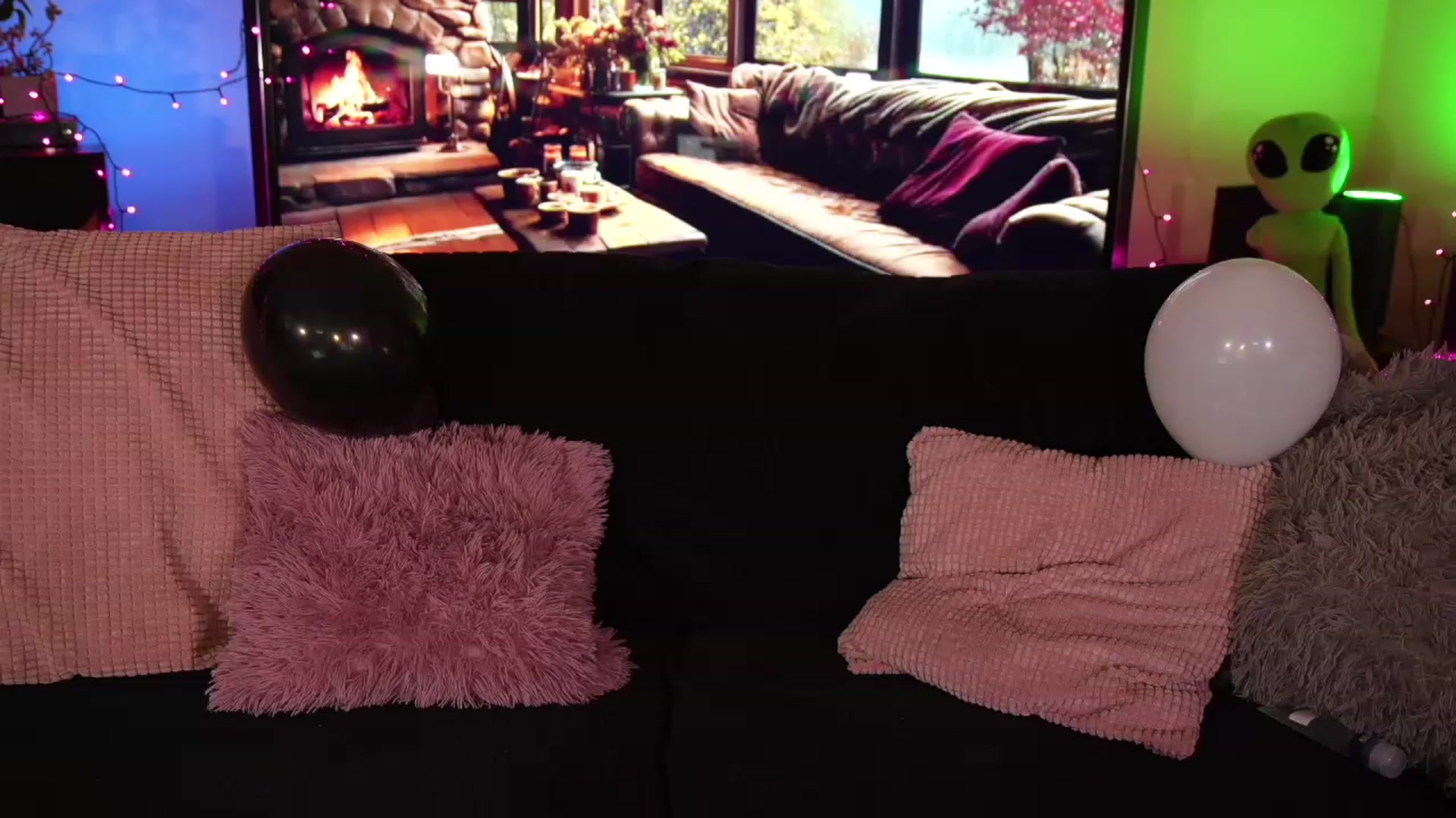 Gallery image thumbnail from Labell_lo's myfreecams stream on, 08/28/2023, 05:25 image 18 of 20
