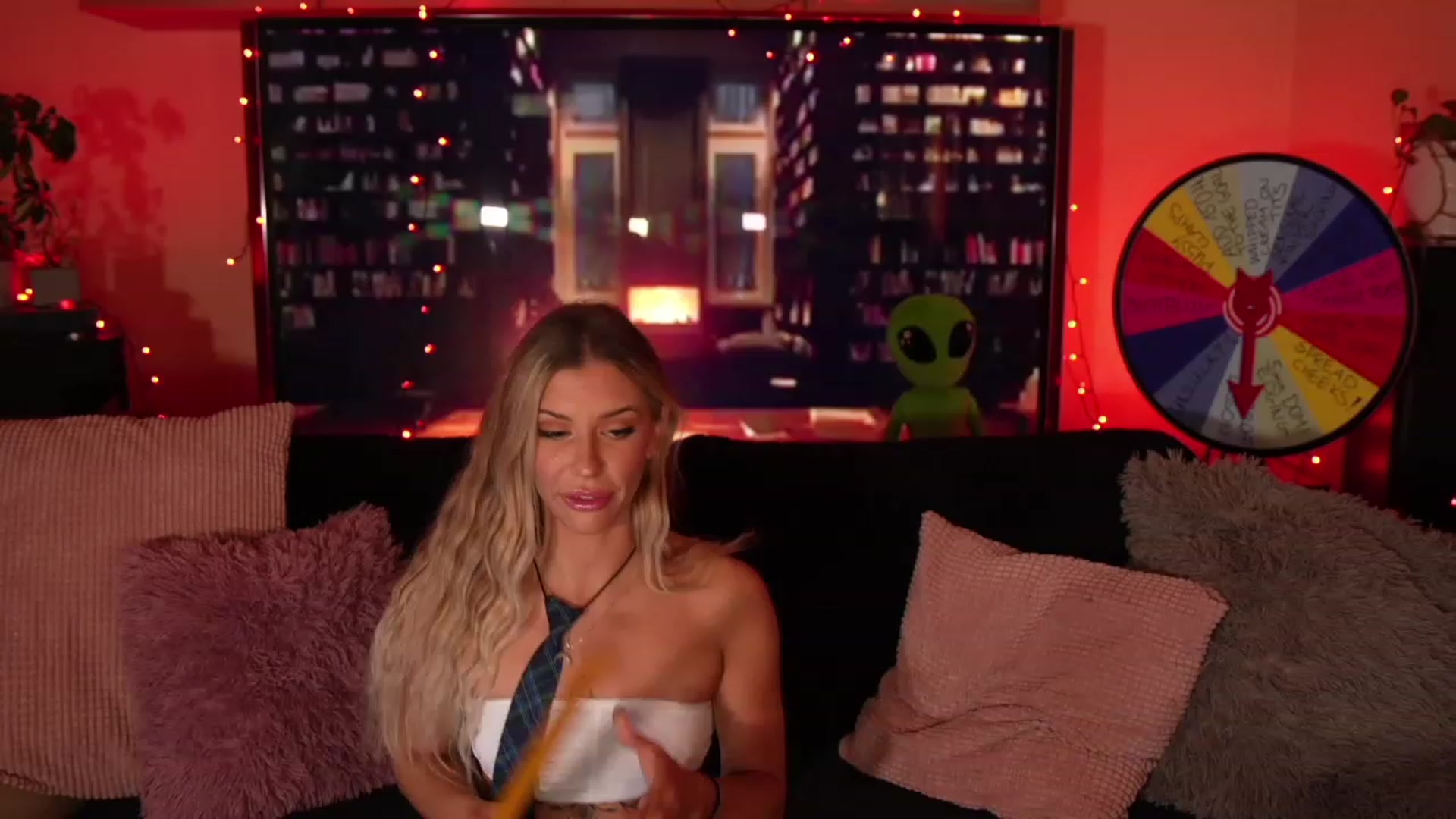 Gallery image thumbnail from Labell_lo's myfreecams stream on, 09/10/2023, 05:08 image 5 of 20